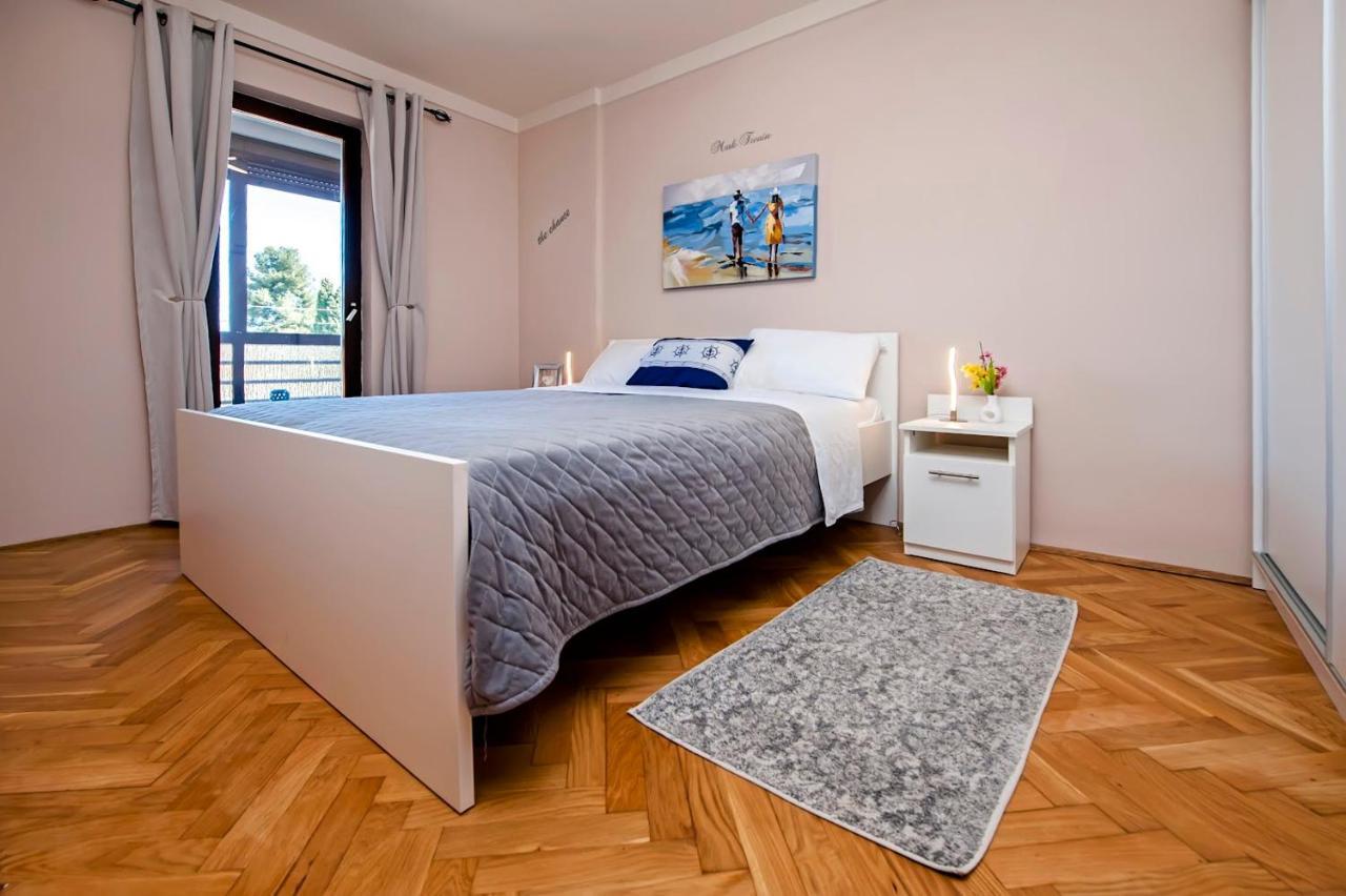 Apartman Bellana Διαμέρισμα Ρόβινι Εξωτερικό φωτογραφία